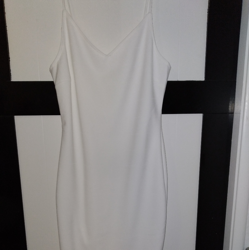 Love J |White dress|